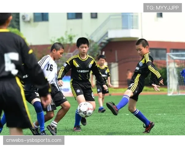 英超联盟启动新青训教练培训计划,重点关注青少年球员心理健康